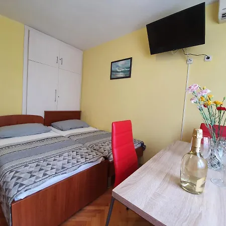 Ribarevic * マカルスカ