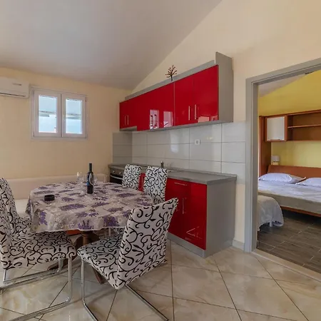Apartament Ribarević *