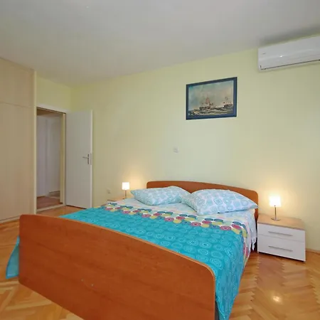 Ribarević * Makarska