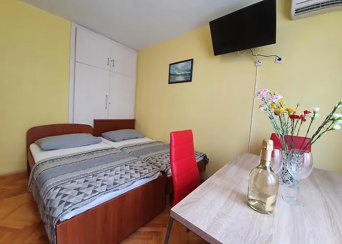 Ribarevic * Makarska