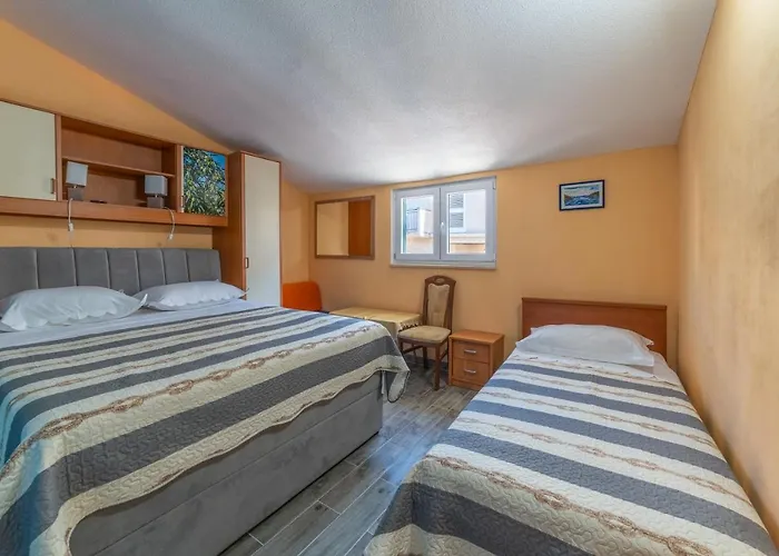 Ribarevic Apartment Makarska